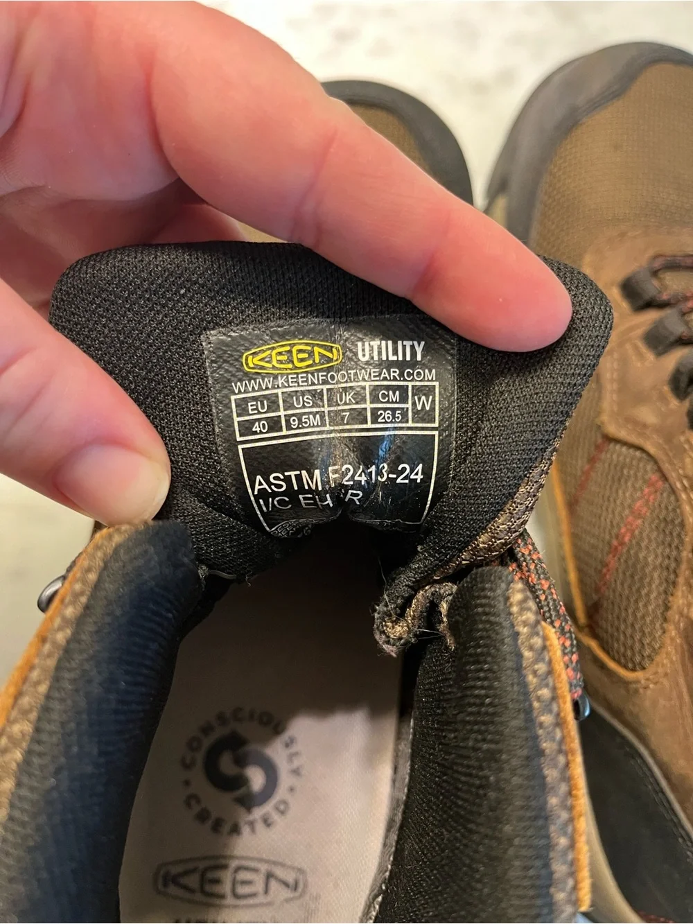 Keen Brown and Black Men's Waterproof Hiking/work boots composite toe
